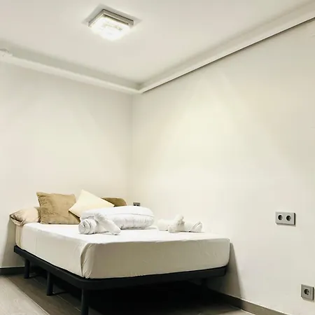Avakian Suite Valencia Exterior photo